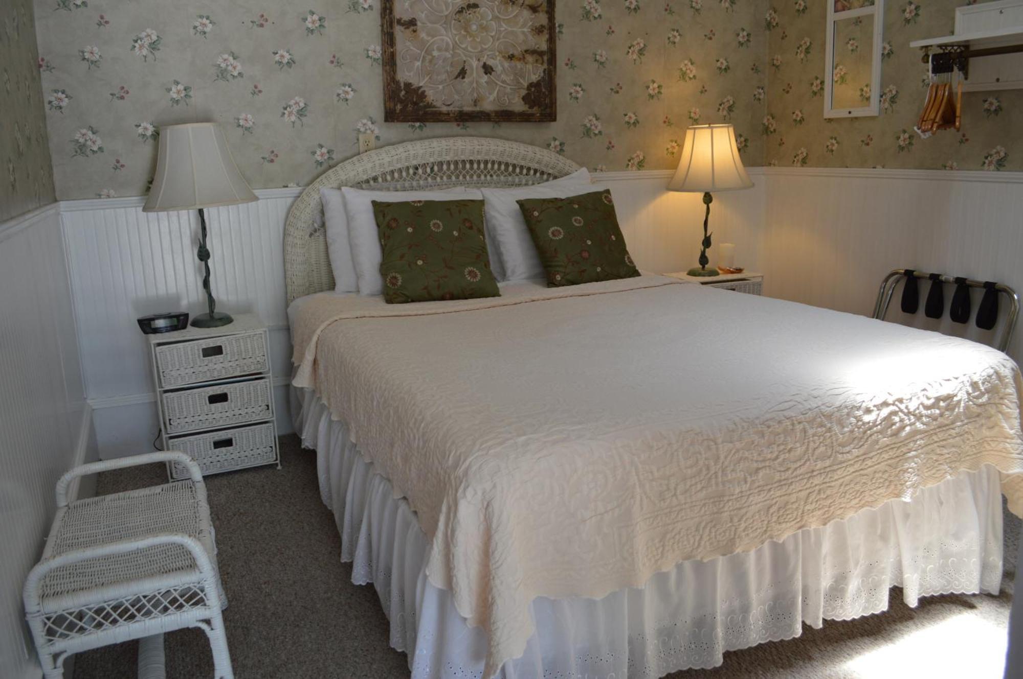 King Room,1598254213:JPEG